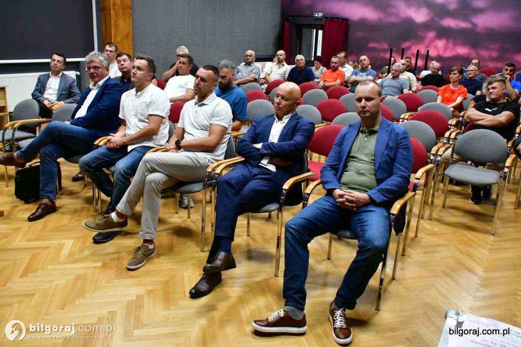 Gmina Goraj. Mieszkańcy nie chcą wiatraków? Emocjonalna dyskusja...