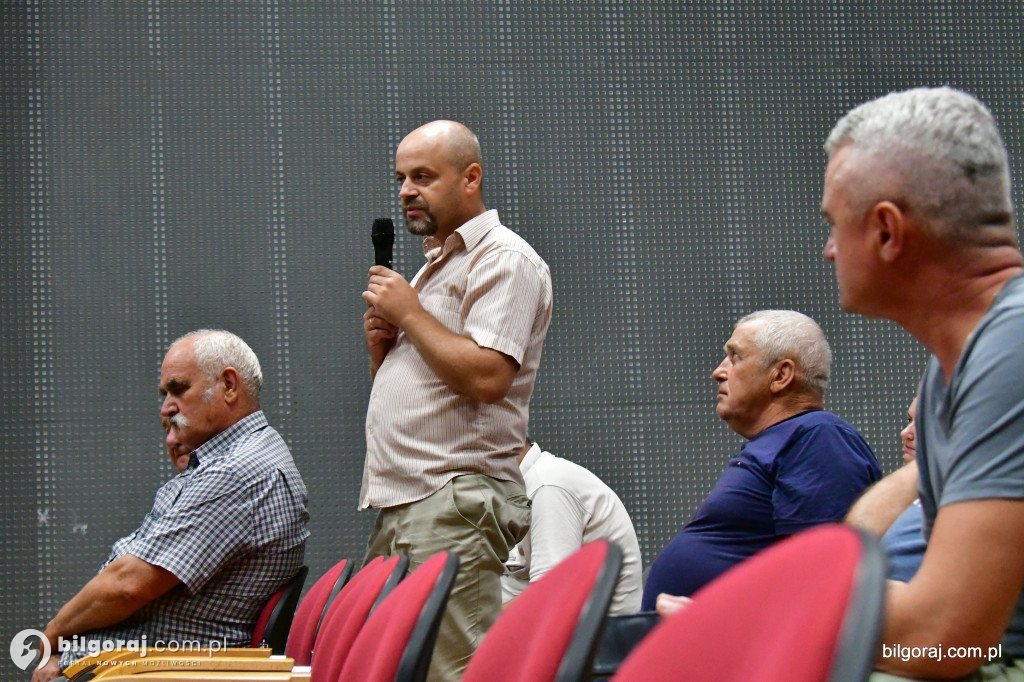 Gmina Goraj. Mieszkańcy nie chcą wiatraków? Emocjonalna dyskusja...