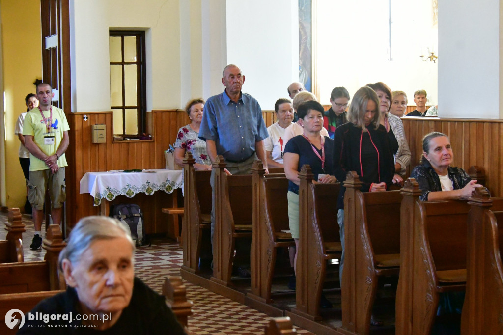 Z Tereszpola ruszyli do Leżajska. Pątnicy na szlaku do Matki Pocieszenia