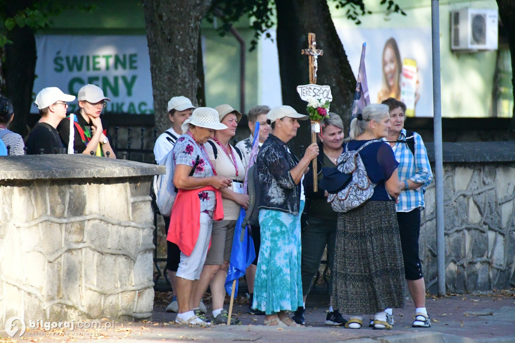 Z Tereszpola ruszyli do Leżajska. Pątnicy na szlaku do Matki Pocieszenia