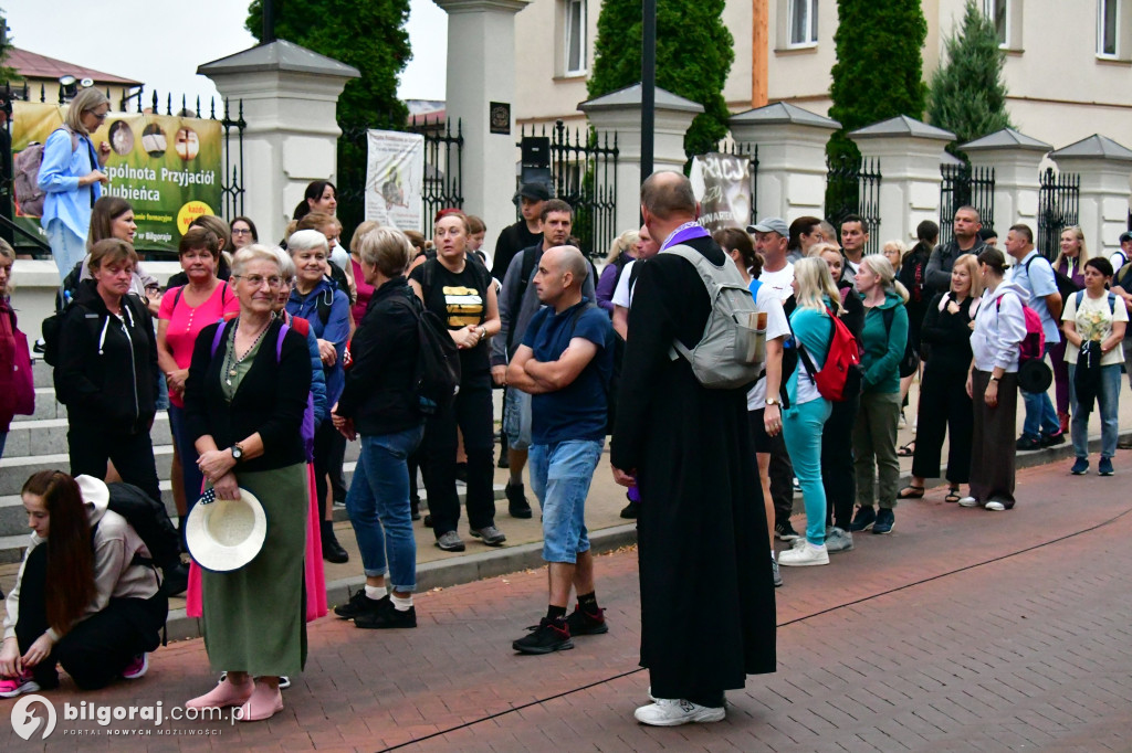 Z Biłgoraja do Janowa Lubelskiego. pielgrzymi na szlaku