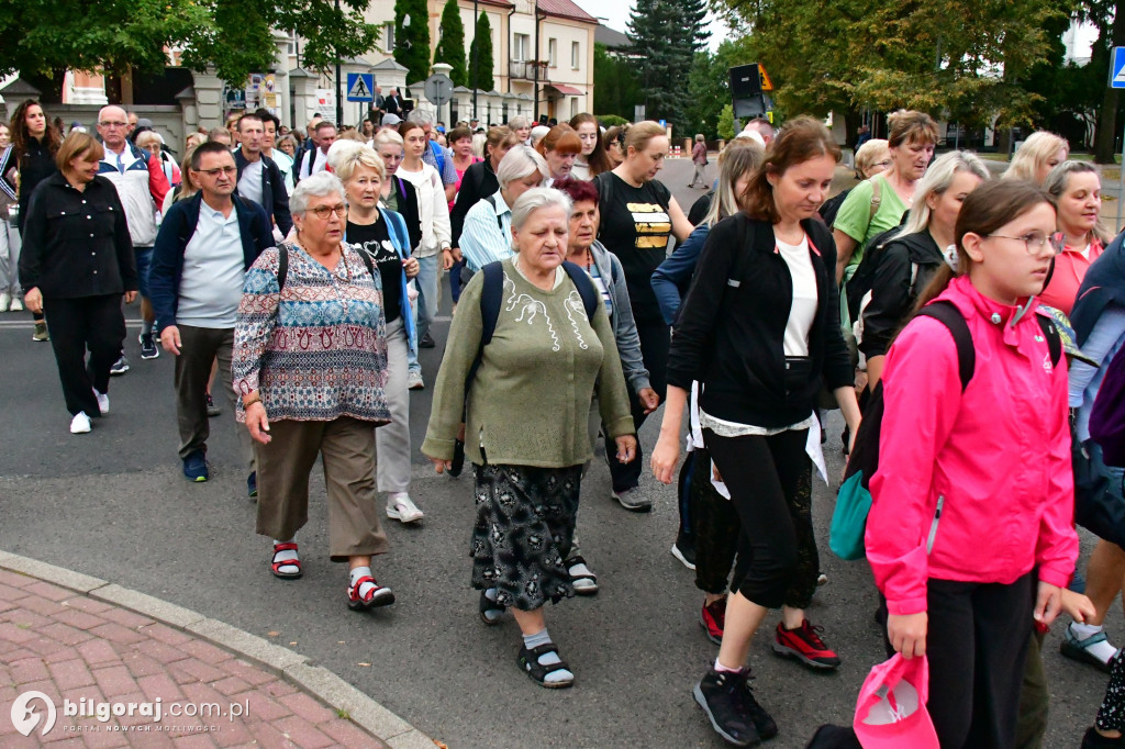 Z Biłgoraja do Janowa Lubelskiego. pielgrzymi na szlaku