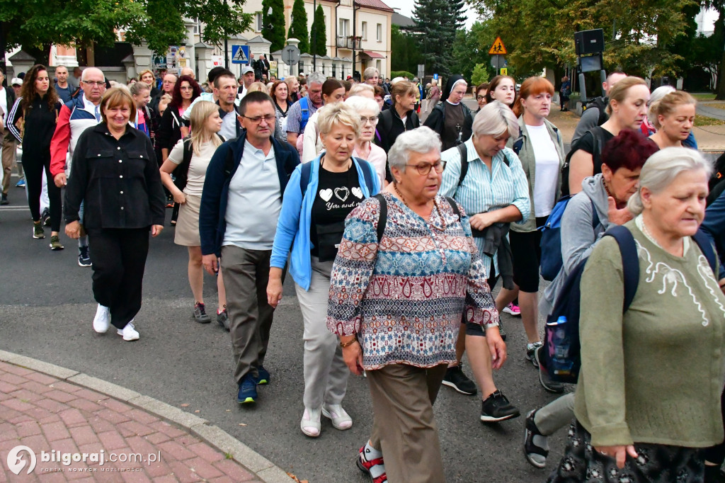 Z Biłgoraja do Janowa Lubelskiego. pielgrzymi na szlaku