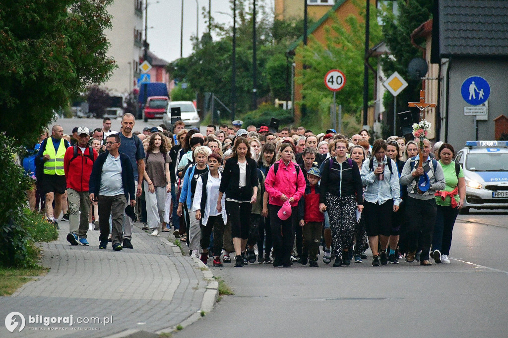 Z Biłgoraja do Janowa Lubelskiego. pielgrzymi na szlaku
