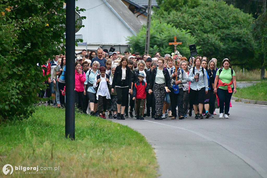 Z Biłgoraja do Janowa Lubelskiego. pielgrzymi na szlaku