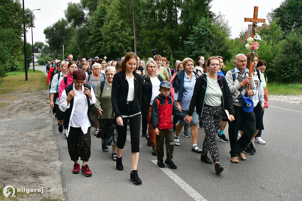 Z Biłgoraja do Janowa Lubelskiego. pielgrzymi na szlaku