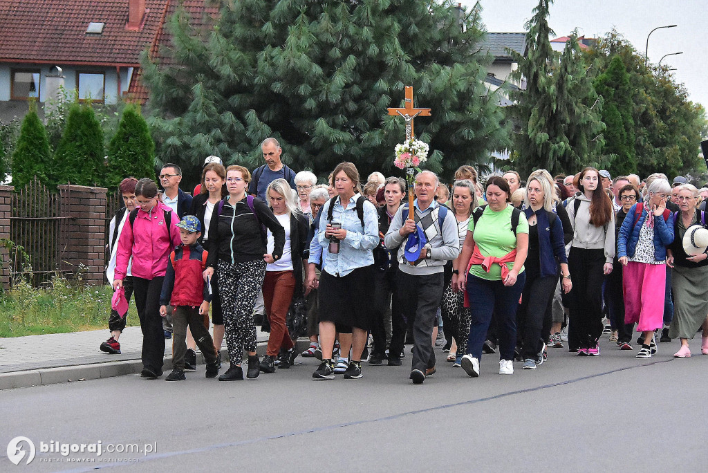 Z Biłgoraja do Janowa Lubelskiego. pielgrzymi na szlaku