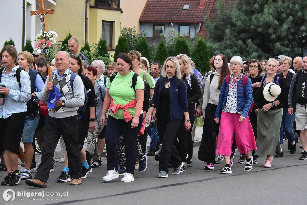 Z Biłgoraja do Janowa Lubelskiego. pielgrzymi na szlaku