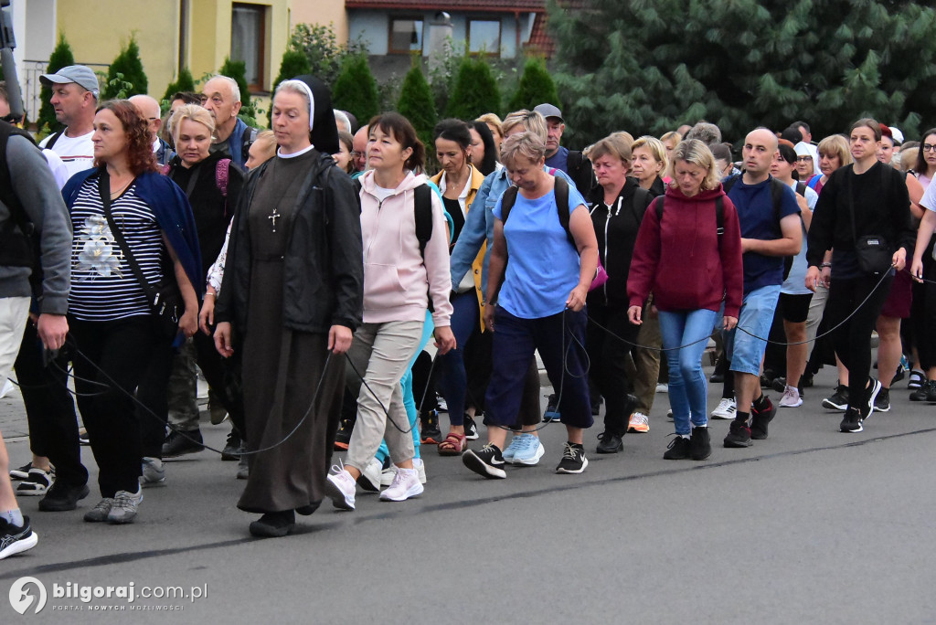 Z Biłgoraja do Janowa Lubelskiego. pielgrzymi na szlaku