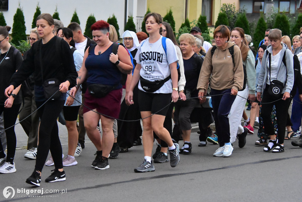 Z Biłgoraja do Janowa Lubelskiego. pielgrzymi na szlaku