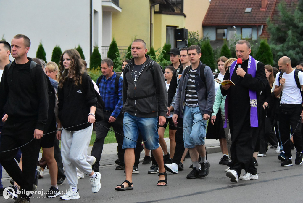 Z Biłgoraja do Janowa Lubelskiego. pielgrzymi na szlaku