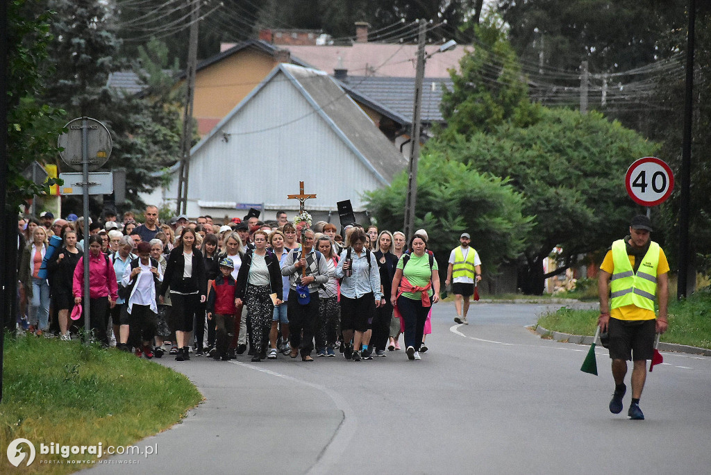 Z Biłgoraja do Janowa Lubelskiego. pielgrzymi na szlaku