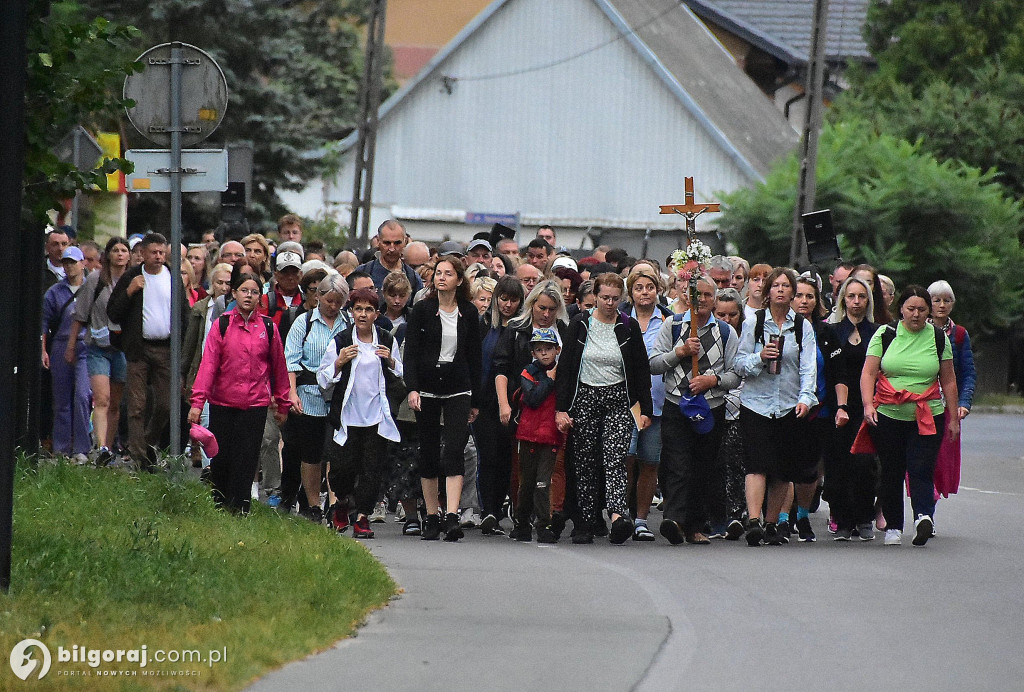 Z Biłgoraja do Janowa Lubelskiego. pielgrzymi na szlaku