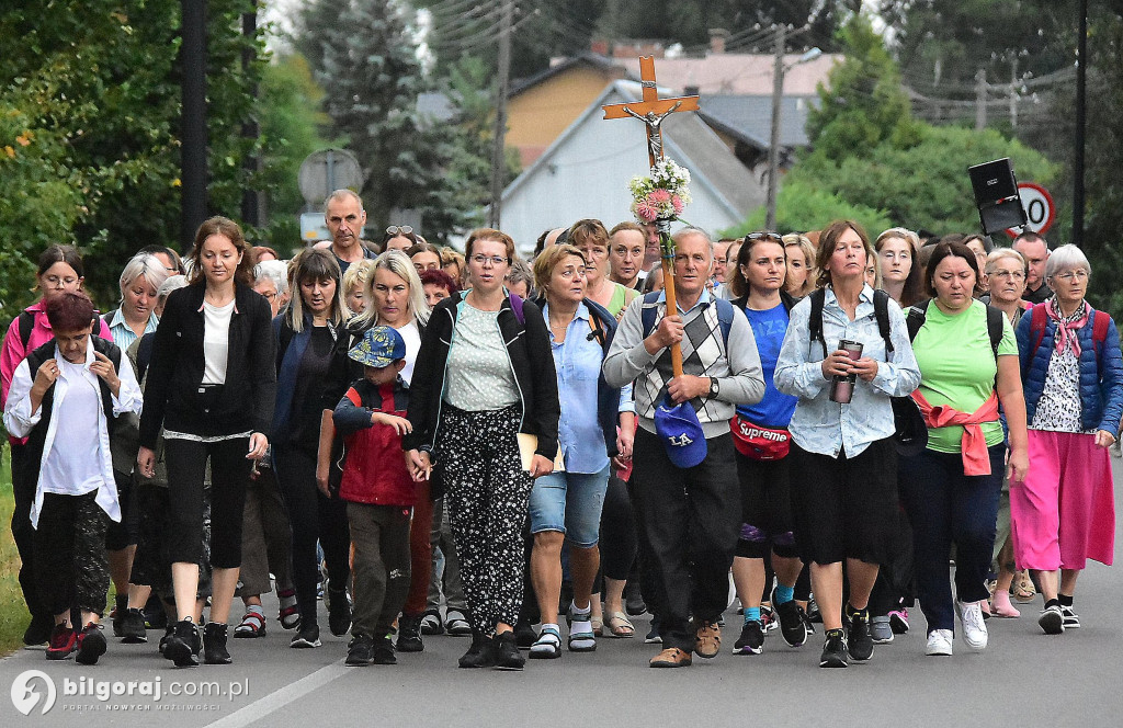 Z Biłgoraja do Janowa Lubelskiego. pielgrzymi na szlaku