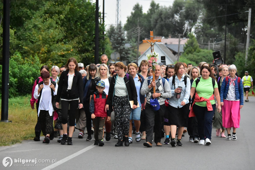 Z Biłgoraja do Janowa Lubelskiego. pielgrzymi na szlaku