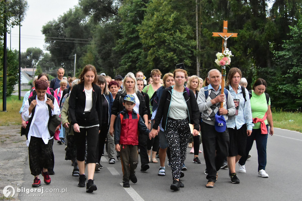 Z Biłgoraja do Janowa Lubelskiego. pielgrzymi na szlaku