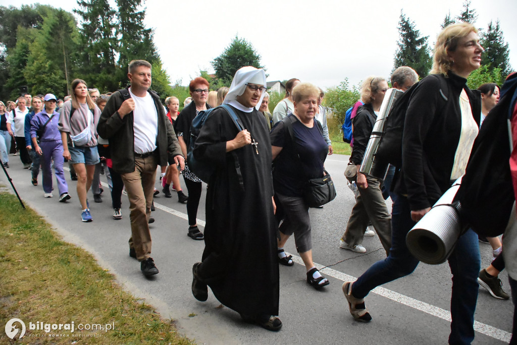 Z Biłgoraja do Janowa Lubelskiego. pielgrzymi na szlaku
