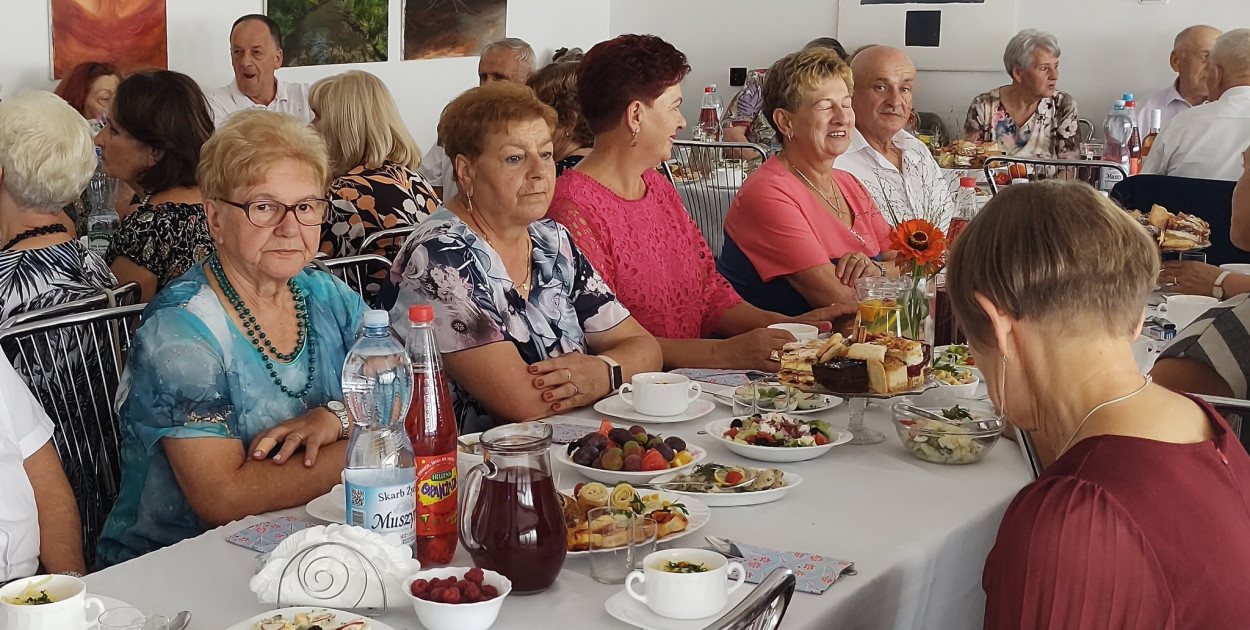 Udany Bal Seniora w Józefowie