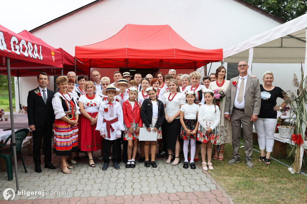 Uroczysty korowód z wieńcami dożynkowymi, Msza święta i wspólne świętowanie w Goraju