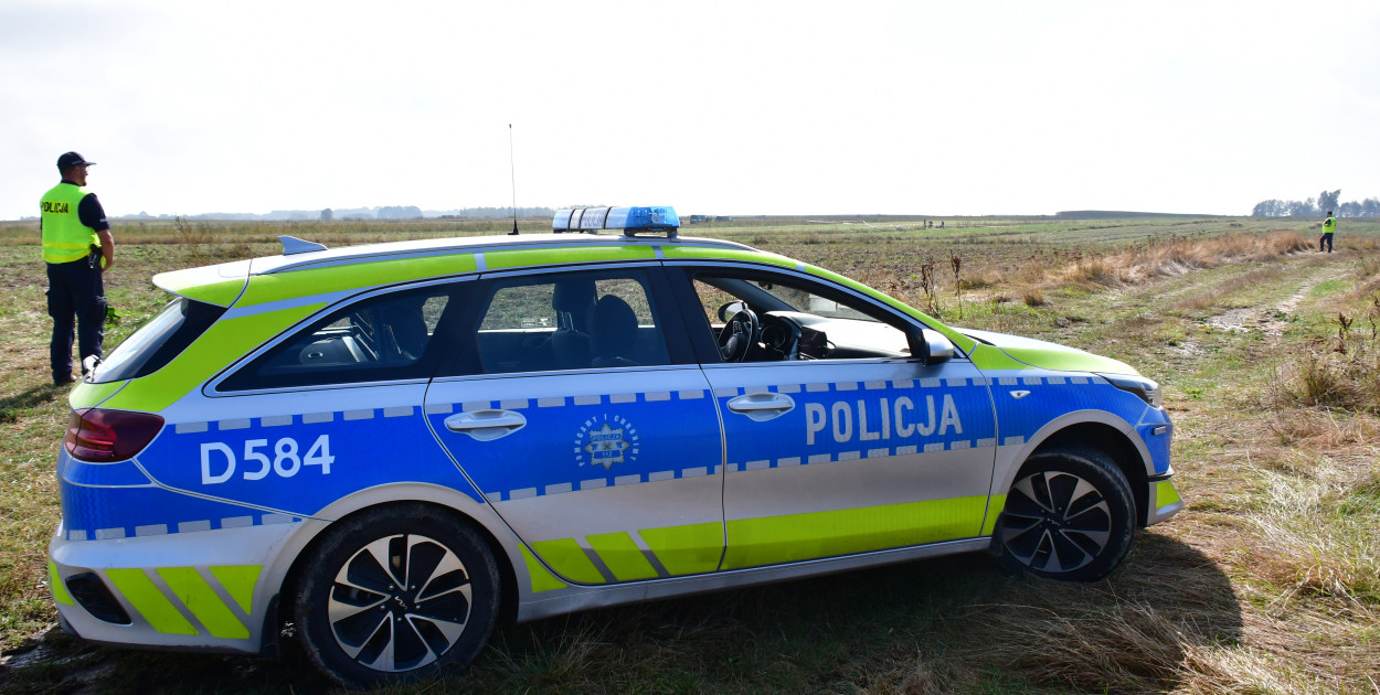 Przymiarki. Szczątki drona zabezpiecza Policja i ŻW
