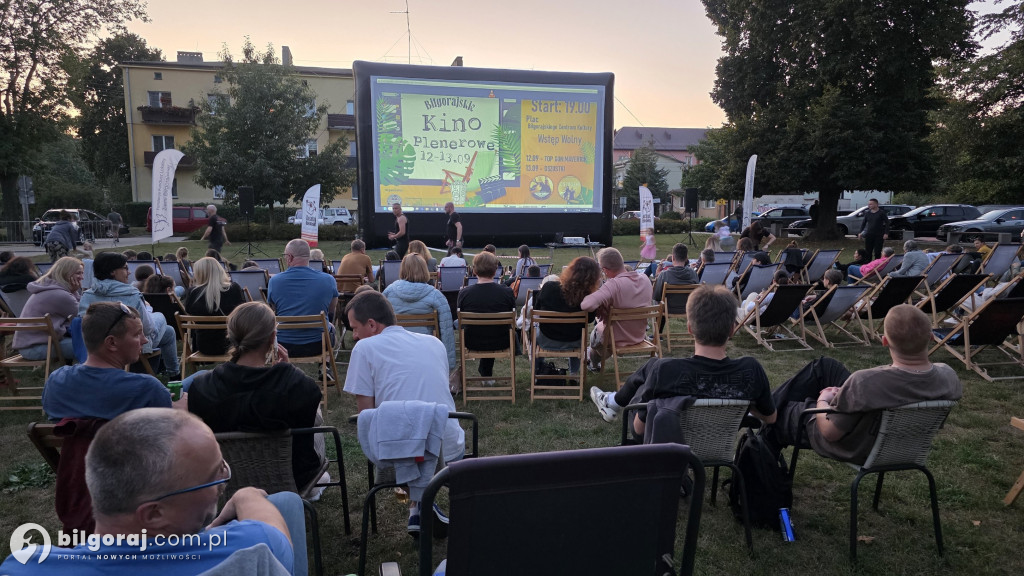 Niezapomniane wieczory pod chmurką: Kino plenerowe w Biłgoraju