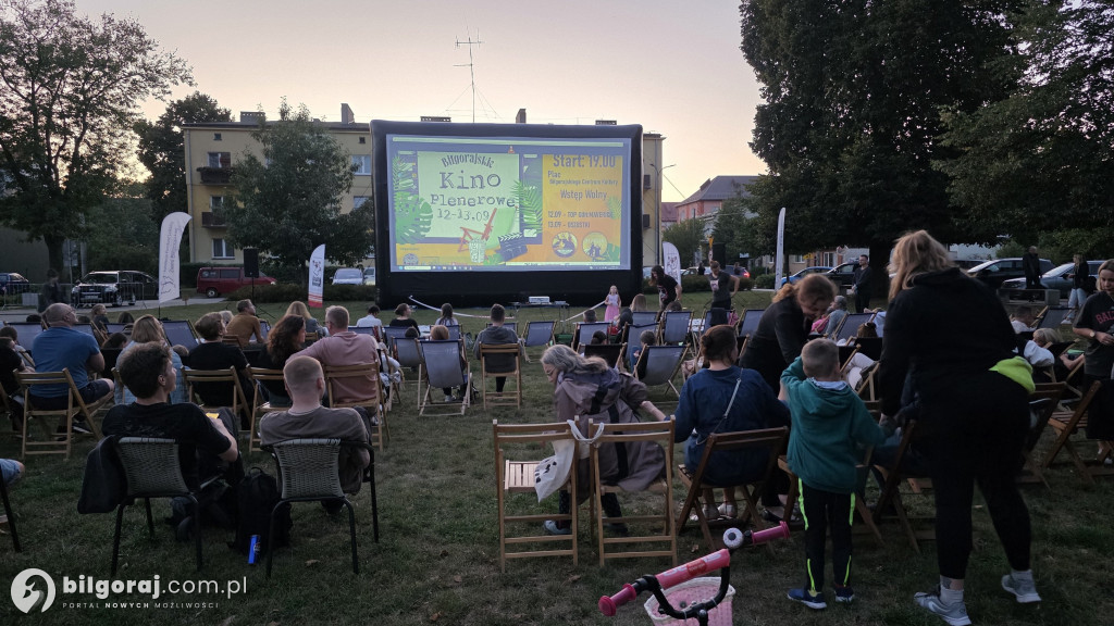 Niezapomniane wieczory pod chmurką: Kino plenerowe w Biłgoraju