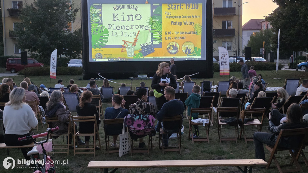 Niezapomniane wieczory pod chmurką: Kino plenerowe w Biłgoraju
