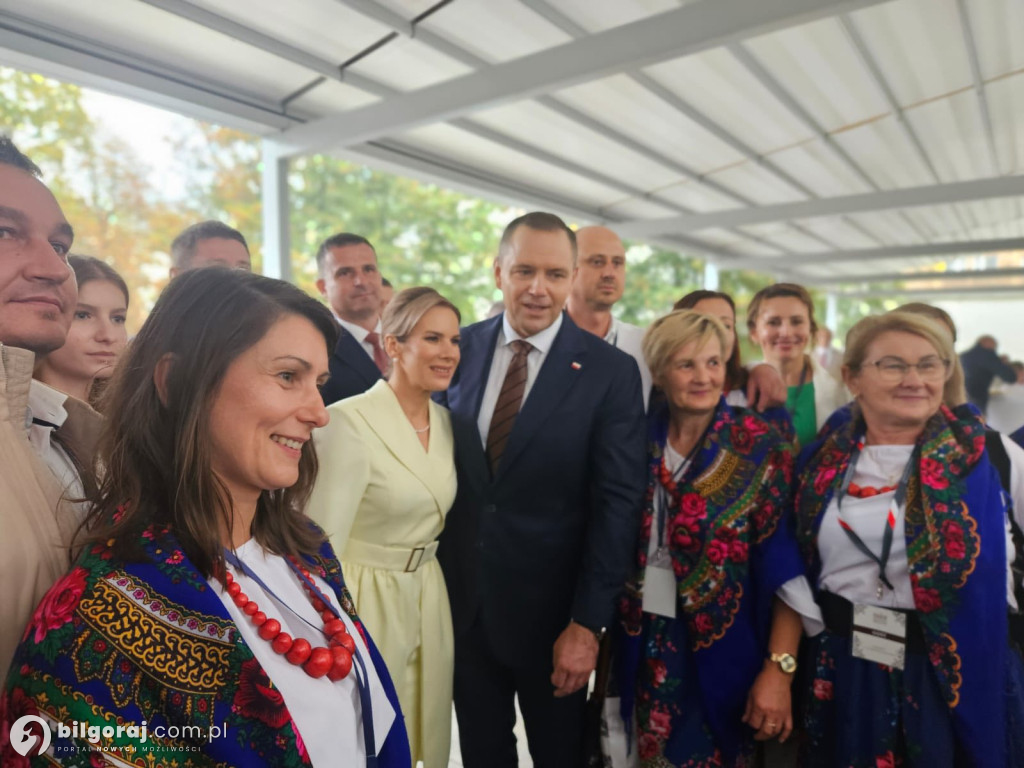 Bartłomiej Świtała i KGW z Luchowa Dolnego na Dożynkach Prezydenckich