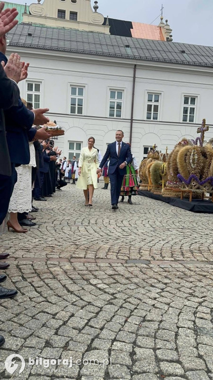 Bartłomiej Świtała i KGW z Luchowa Dolnego na Dożynkach Prezydenckich