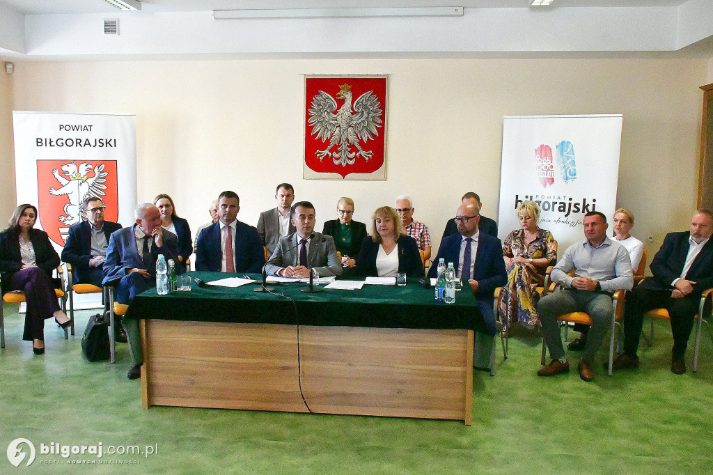 Konferencja w odpowiedzi na konferencję. Starosta: zarzuty wójtów i burmistrzów bezpodstawne