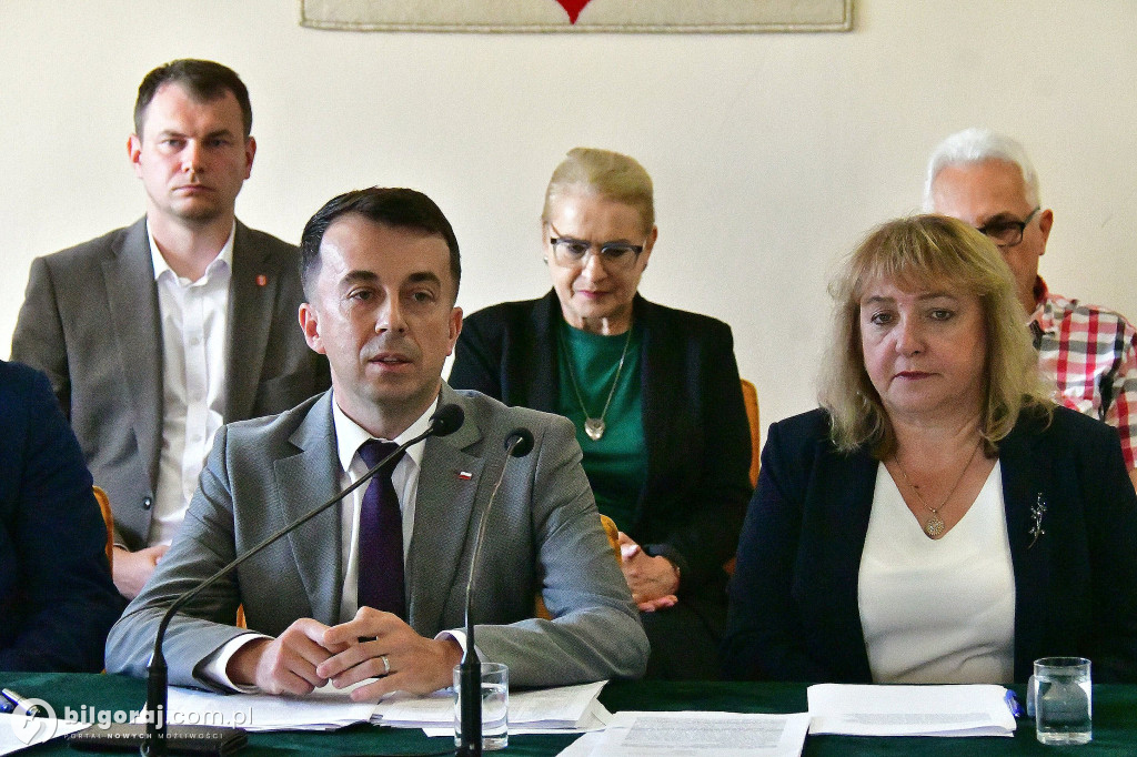Konferencja w odpowiedzi na konferencję. Starosta: zarzuty wójtów i burmistrzów bezpodstawne