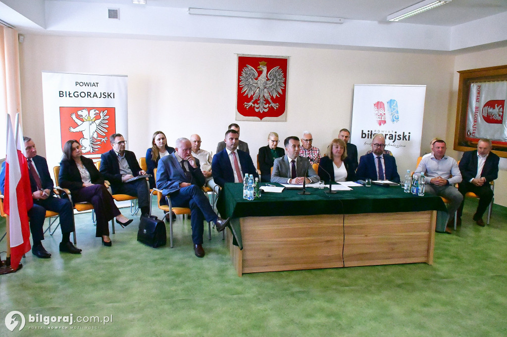Konferencja w odpowiedzi na konferencję. Starosta: zarzuty wójtów i burmistrzów bezpodstawne