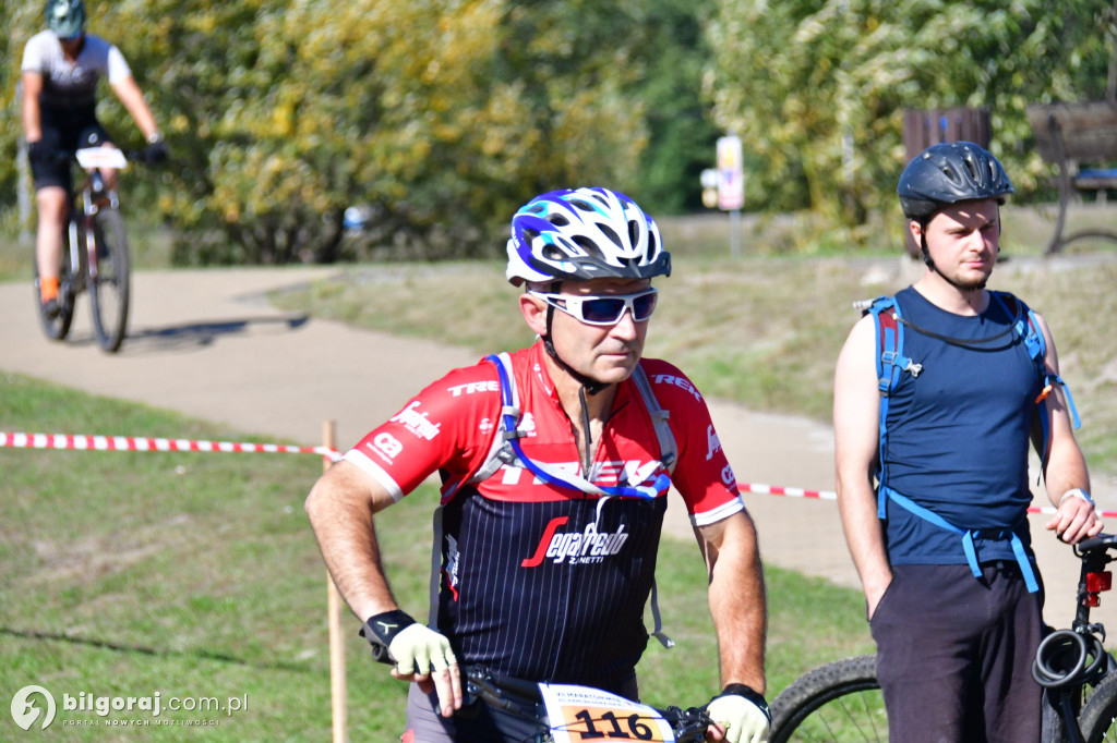 Zawody rowerowe nad Zalewem Bojary