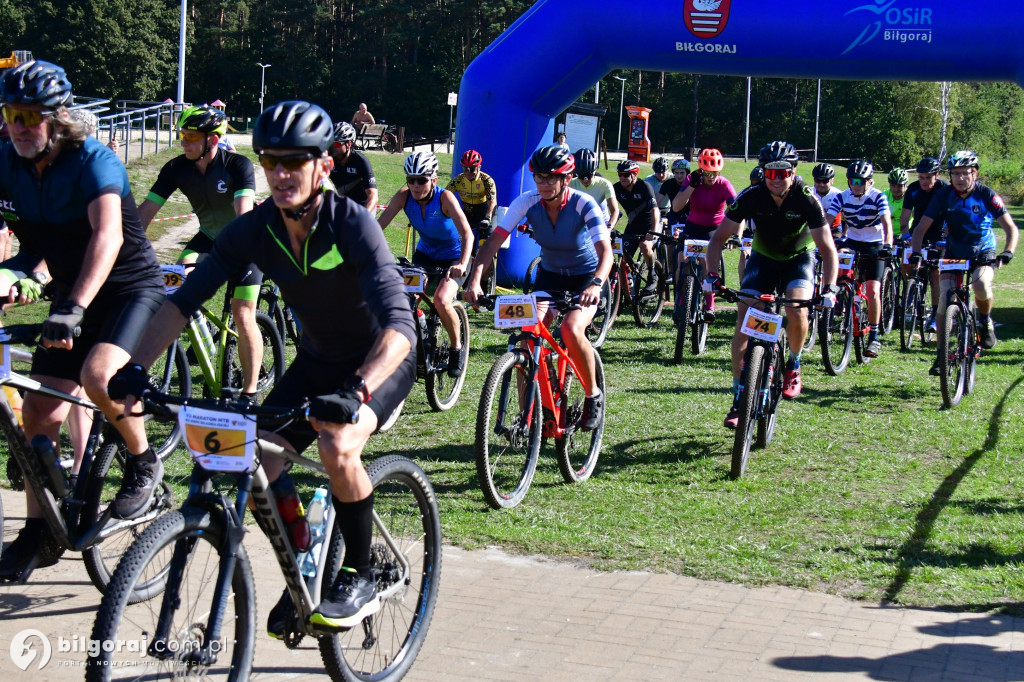 Zawody rowerowe nad Zalewem Bojary