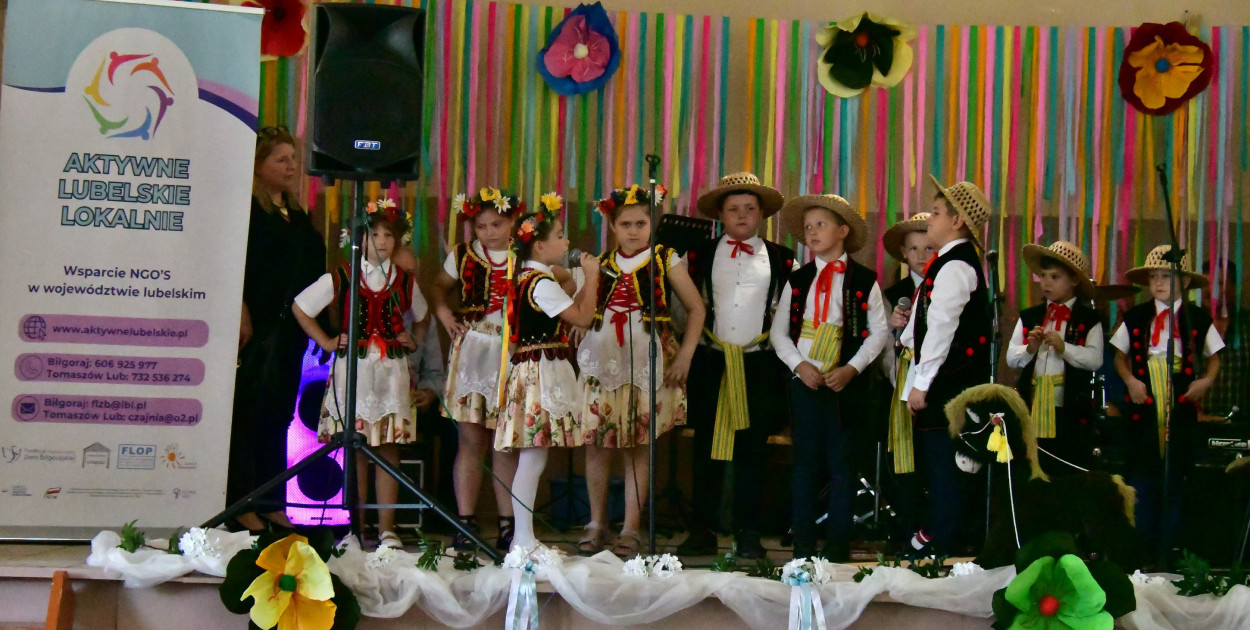 Folk łączy pokolenia w gminie Józefów