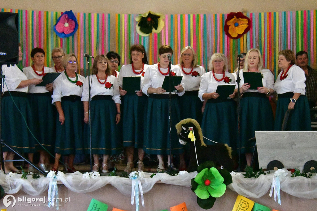 Folk łączy pokolenia w gminie Józefów