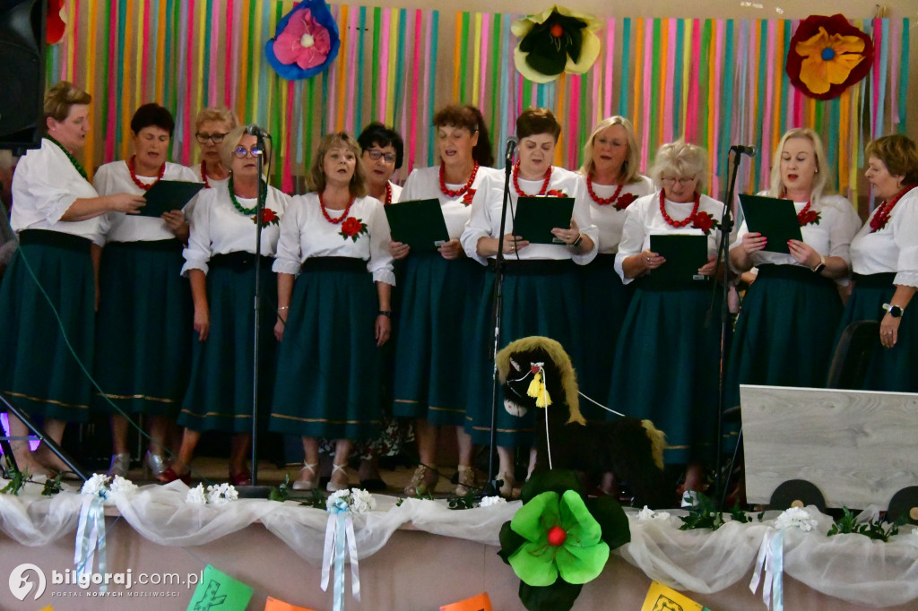 Folk łączy pokolenia w gminie Józefów