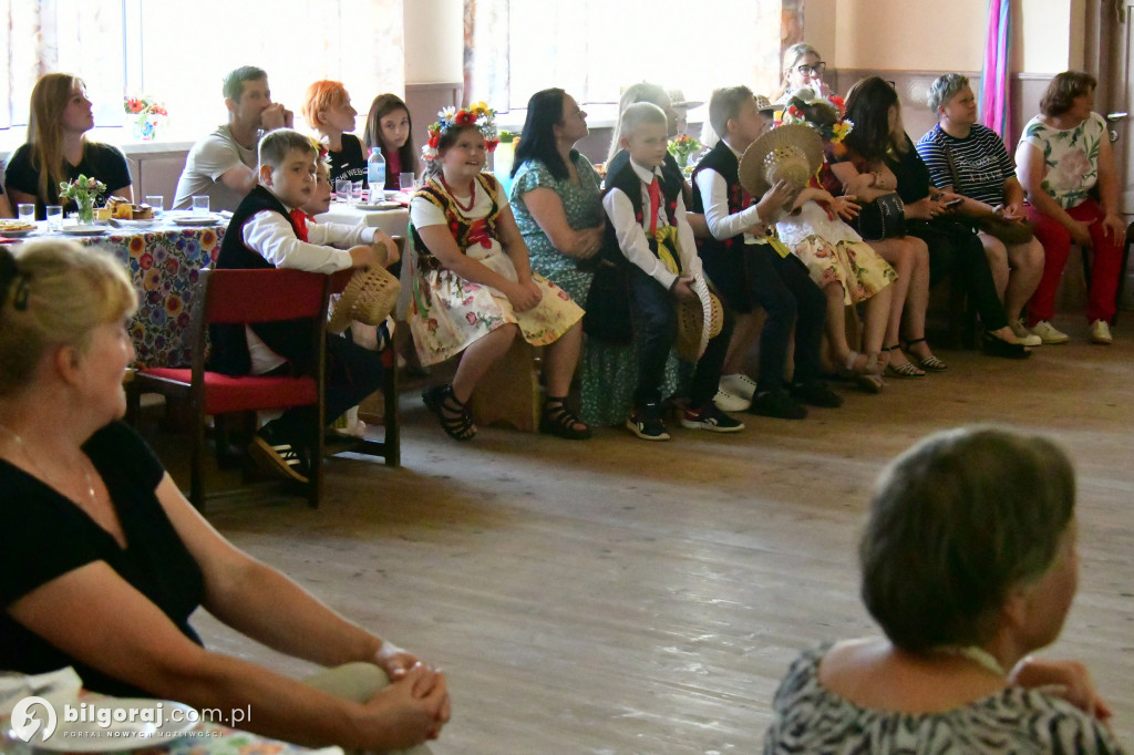Folk łączy pokolenia w gminie Józefów