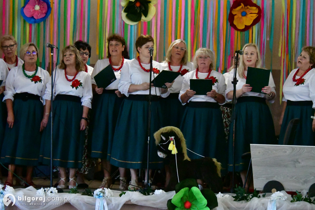 Folk łączy pokolenia w gminie Józefów