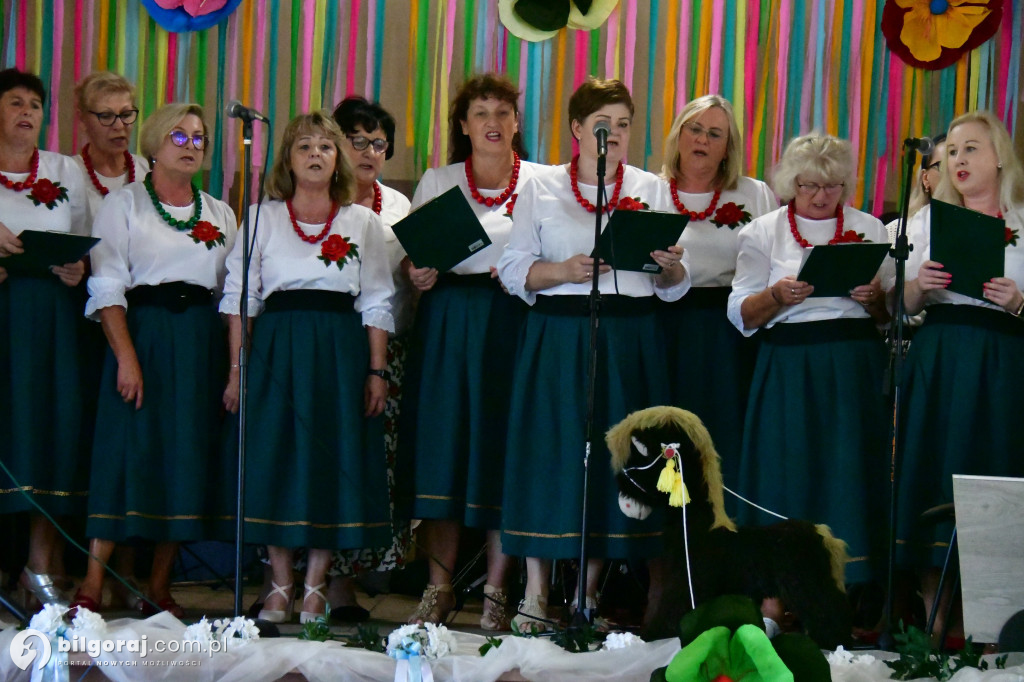Folk łączy pokolenia w gminie Józefów