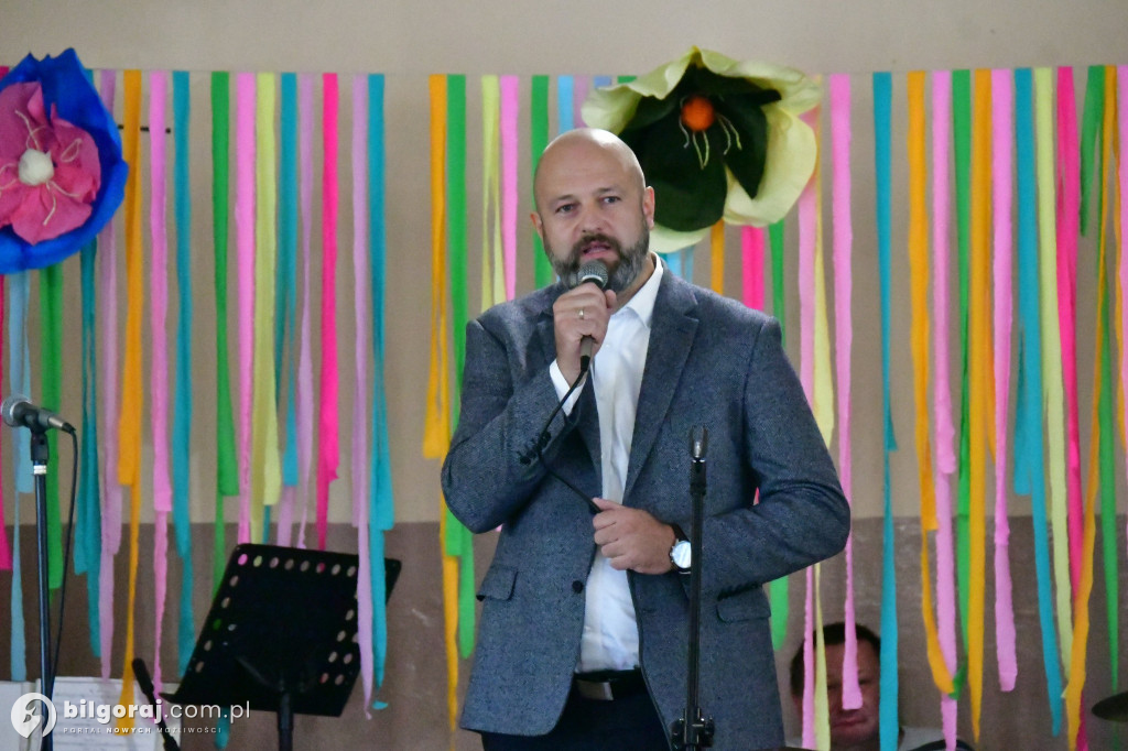 Folk łączy pokolenia w gminie Józefów