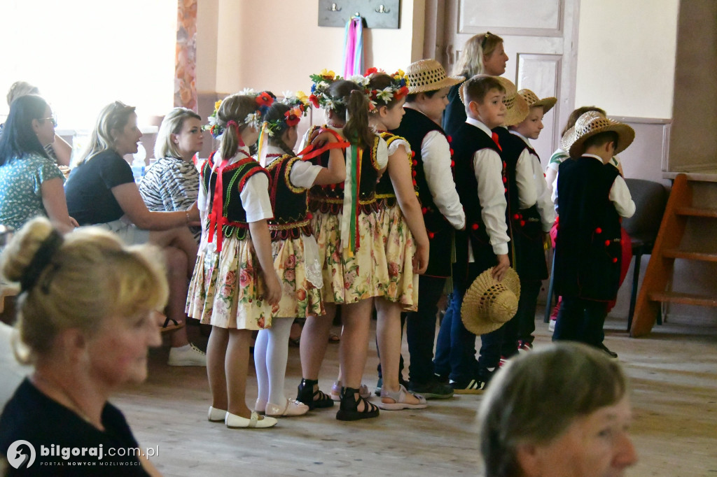Folk łączy pokolenia w gminie Józefów