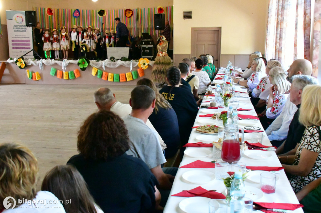 Folk łączy pokolenia w gminie Józefów
