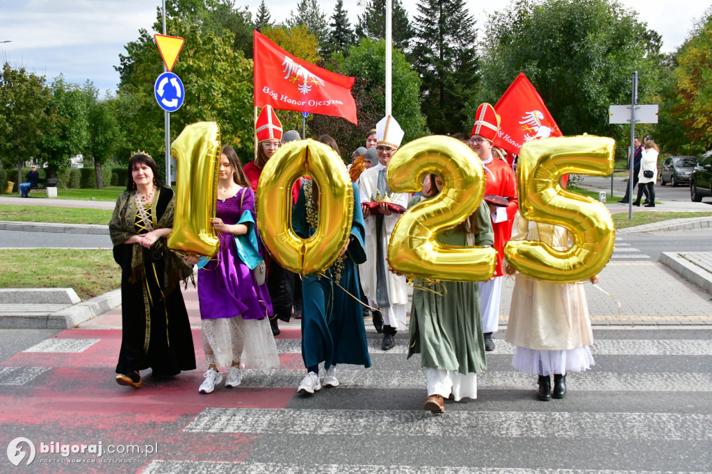 Tarnogród. Piknik historyczny i koronacja na miejskim rynku. Przypomnieli historię sprzed 1000 lat