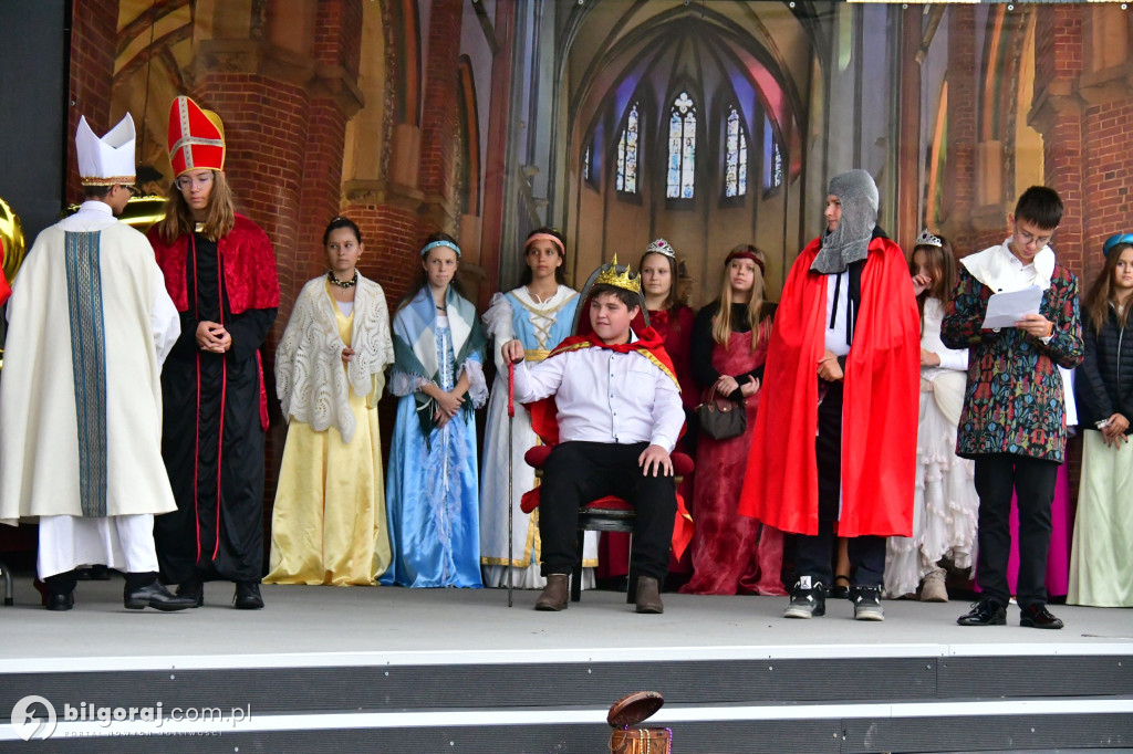 Tarnogród. Piknik historyczny i koronacja na miejskim rynku. Przypomnieli historię sprzed 1000 lat