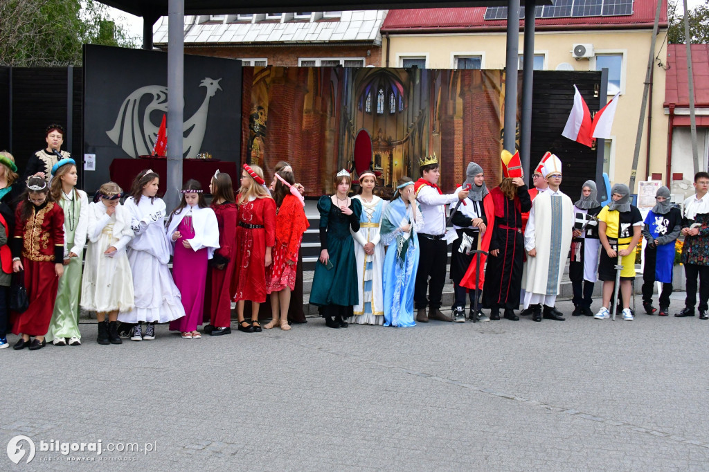 Tarnogród. Piknik historyczny i koronacja na miejskim rynku. Przypomnieli historię sprzed 1000 lat