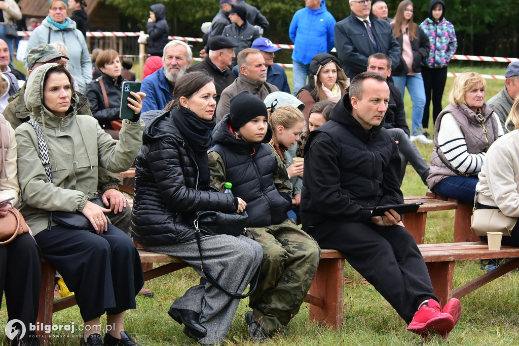 Żywa lekcja historii w Brodziakach: Pamięć o pacyfikacjach i walkach na Biłgorajszczyźnie