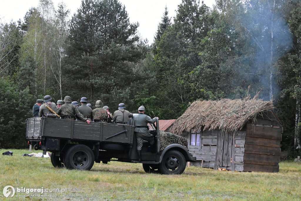 Żywa lekcja historii w Brodziakach: Pamięć o pacyfikacjach i walkach na Biłgorajszczyźnie