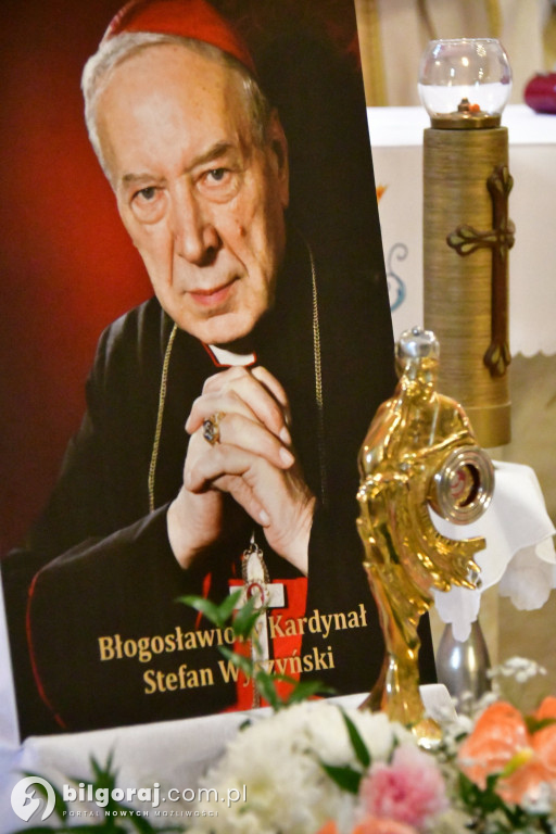 Relikwie bł. Stefana Wyszyńskiego w Goraju. Przywiózł je kardynał Nycz