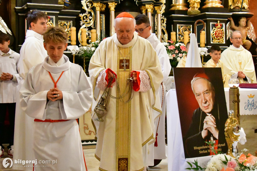 Relikwie bł. Stefana Wyszyńskiego w Goraju. Przywiózł je kardynał Nycz